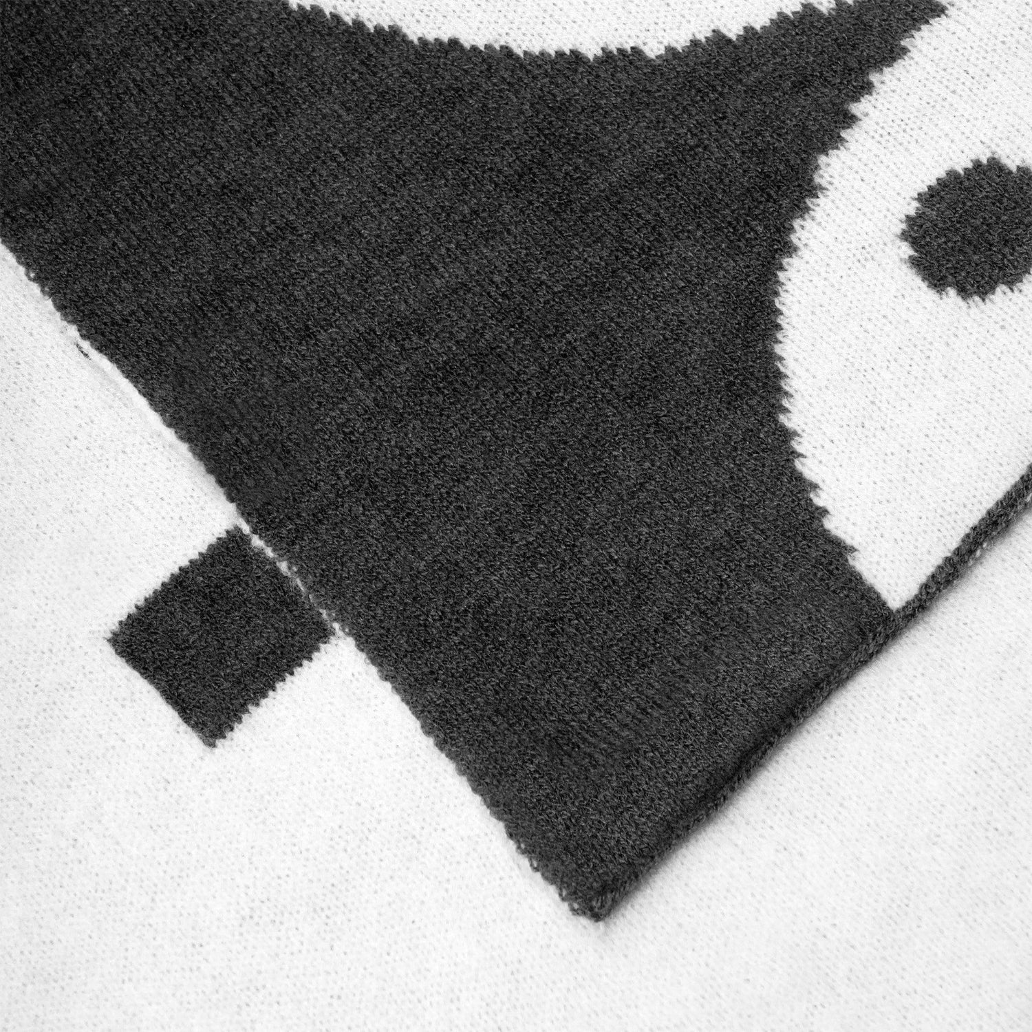 Playboy Women's Knit Logo Scarf - Image 7