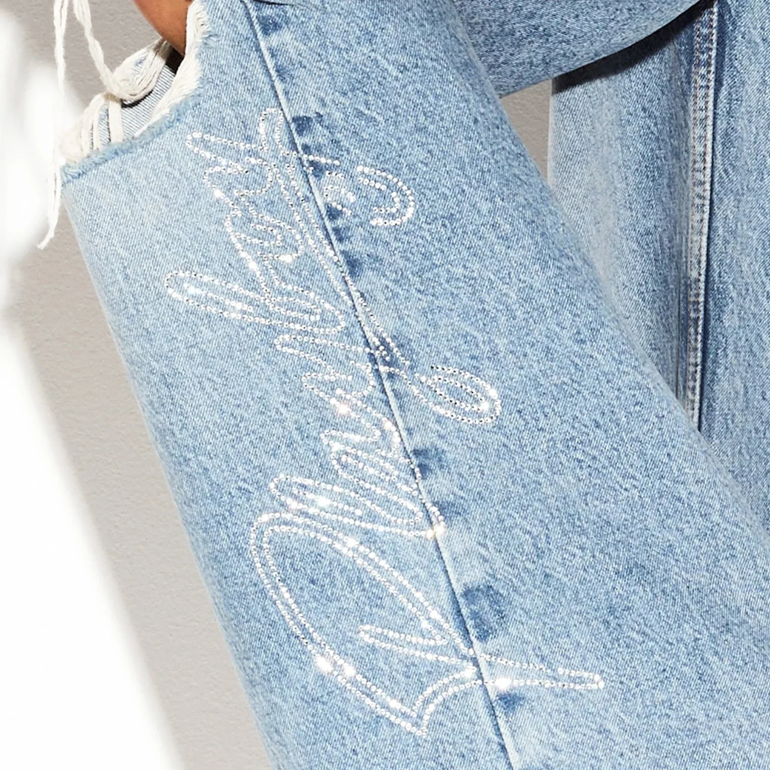 The Playboy Low Rise Skater Jean Ripped Light Wash - Image 7